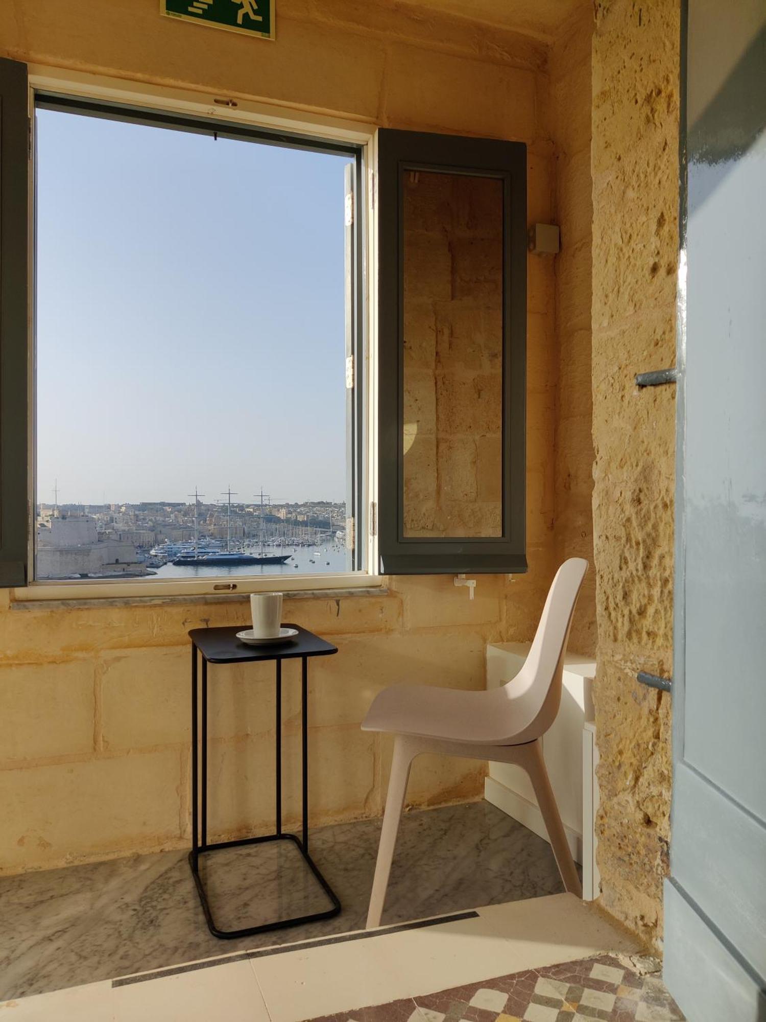 Oasis 22 Savynomad Harbour Residences Wow Views バレッタ エクステリア 写真