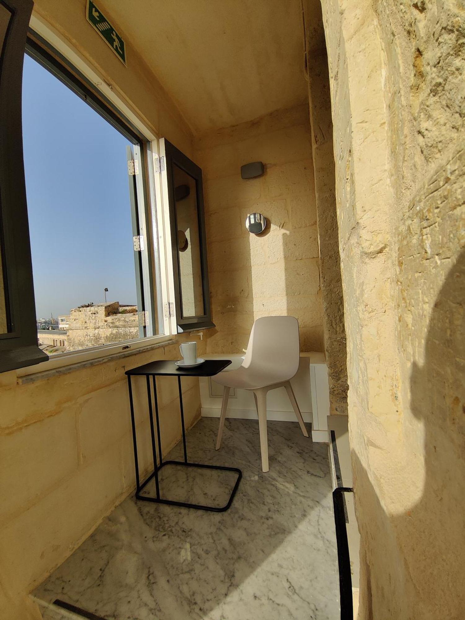 Oasis 22 Savynomad Harbour Residences Wow Views バレッタ エクステリア 写真