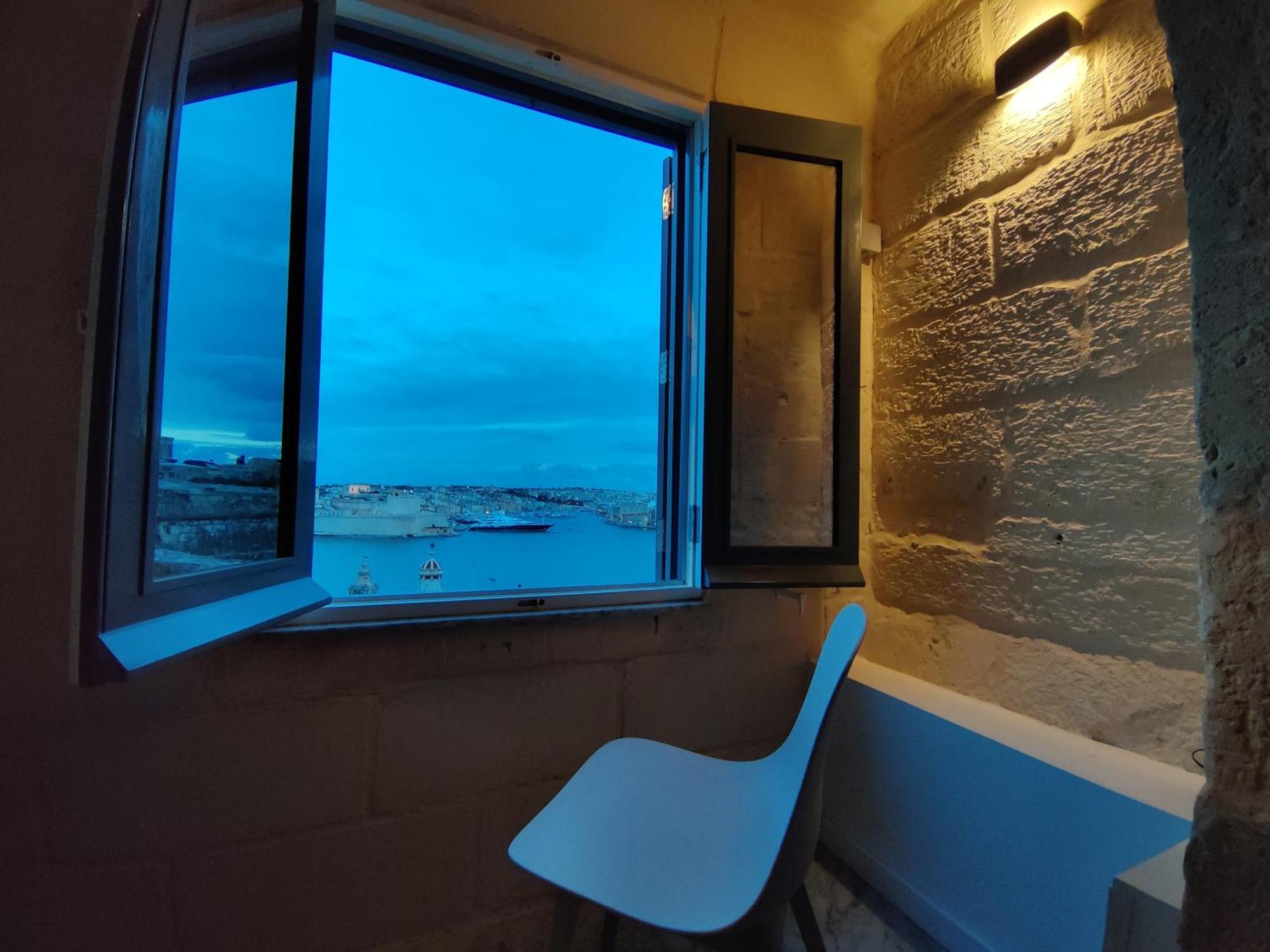 Oasis 22 Savynomad Harbour Residences Wow Views バレッタ エクステリア 写真